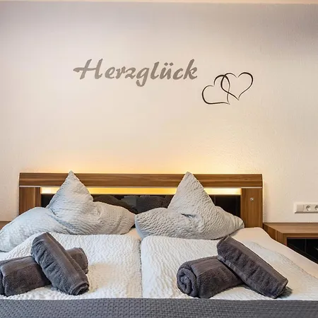 Herzglueck Apartment *
